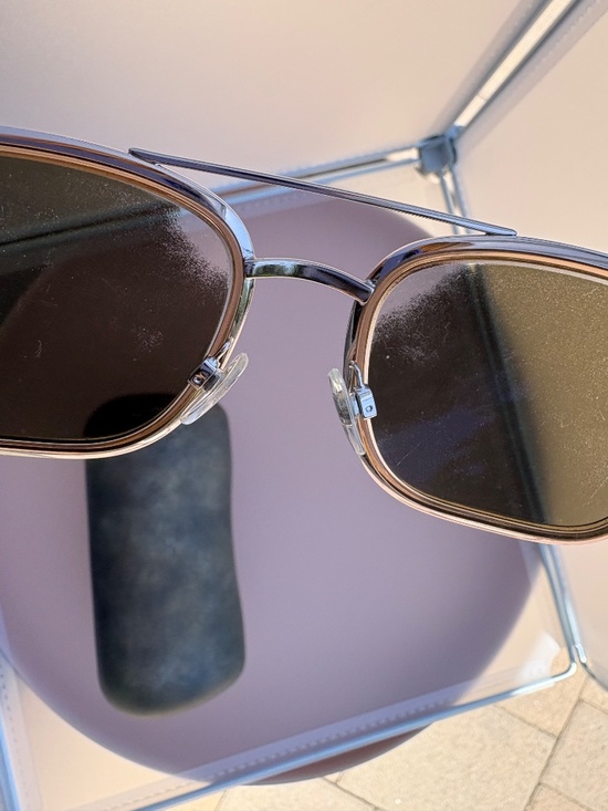 CHANEL 4241 metal pilot sunglasses in gold with mirrored lenses. main image 4